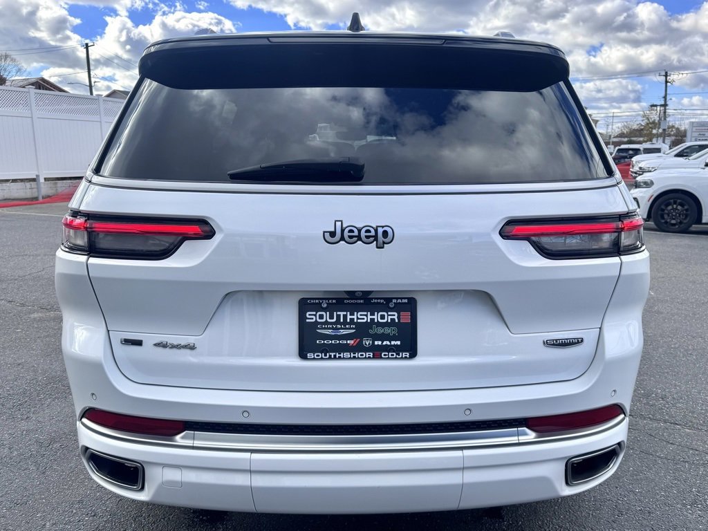 Certified 2022 Jeep Grand Cherokee L Summit w/ Luxury Tech Group V image 6