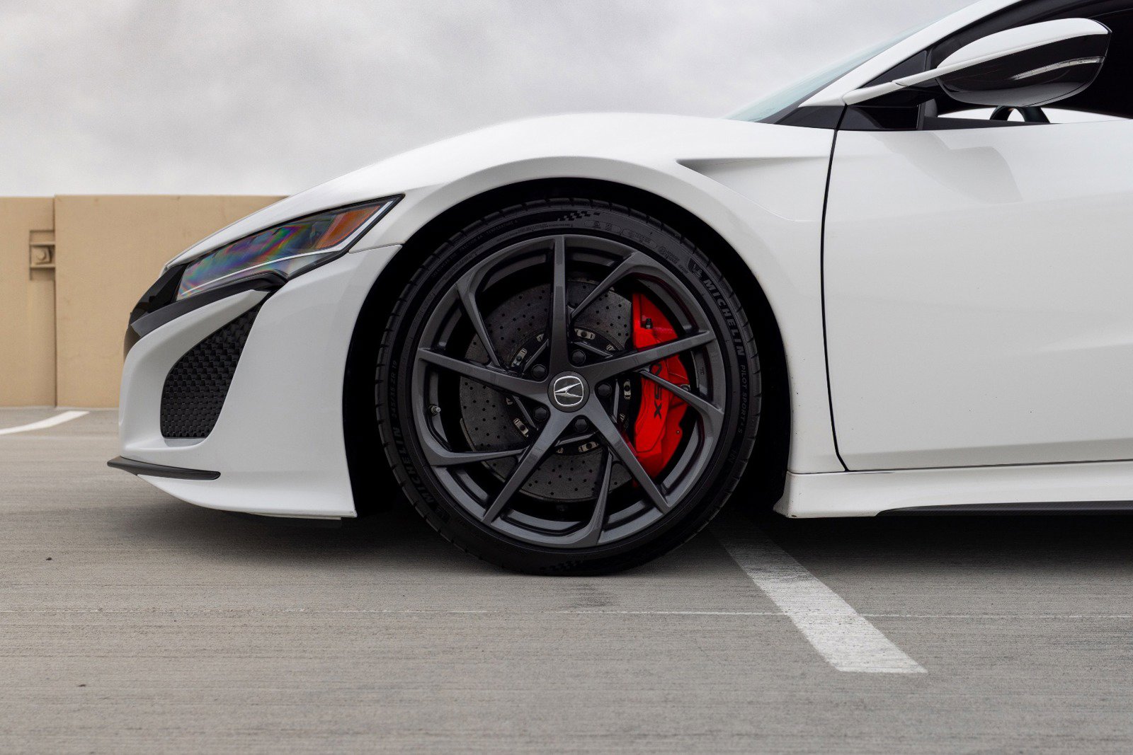 Used 2017 Acura NSX image 13