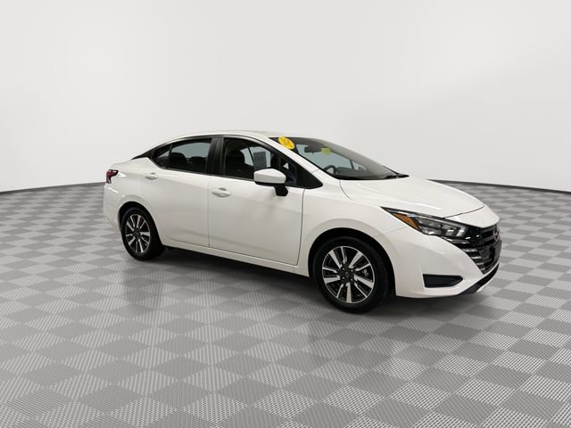 Used 2025 Nissan Versa SV FWD image 13