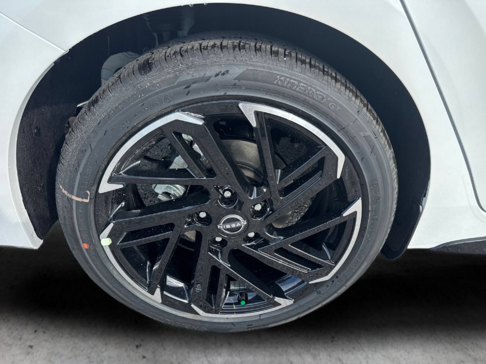 New 2026 Nissan Sentra SR w/ SR Premium Package FWD image 42