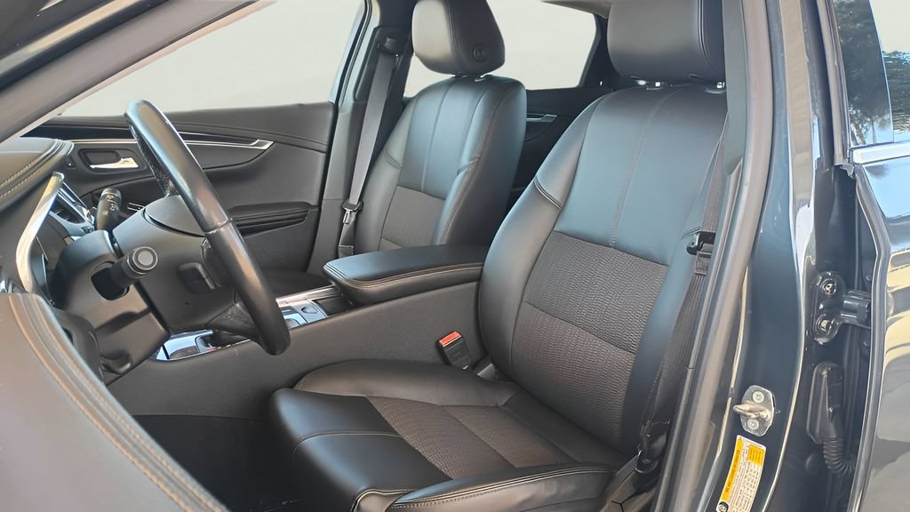 Used 2018 Chevrolet Impala LT FWD image 5