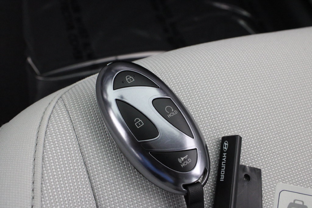 Certified 2027 Hyundai Kona SEL Sport FWD image 32