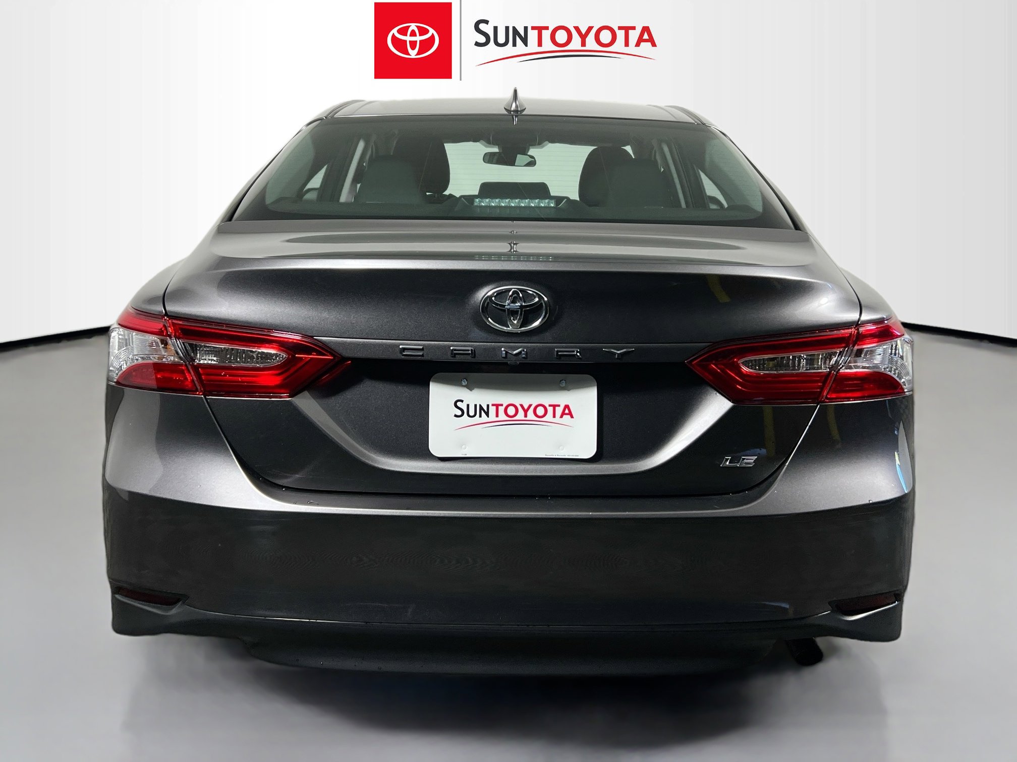 Used 2020 Toyota Camry LE image 5