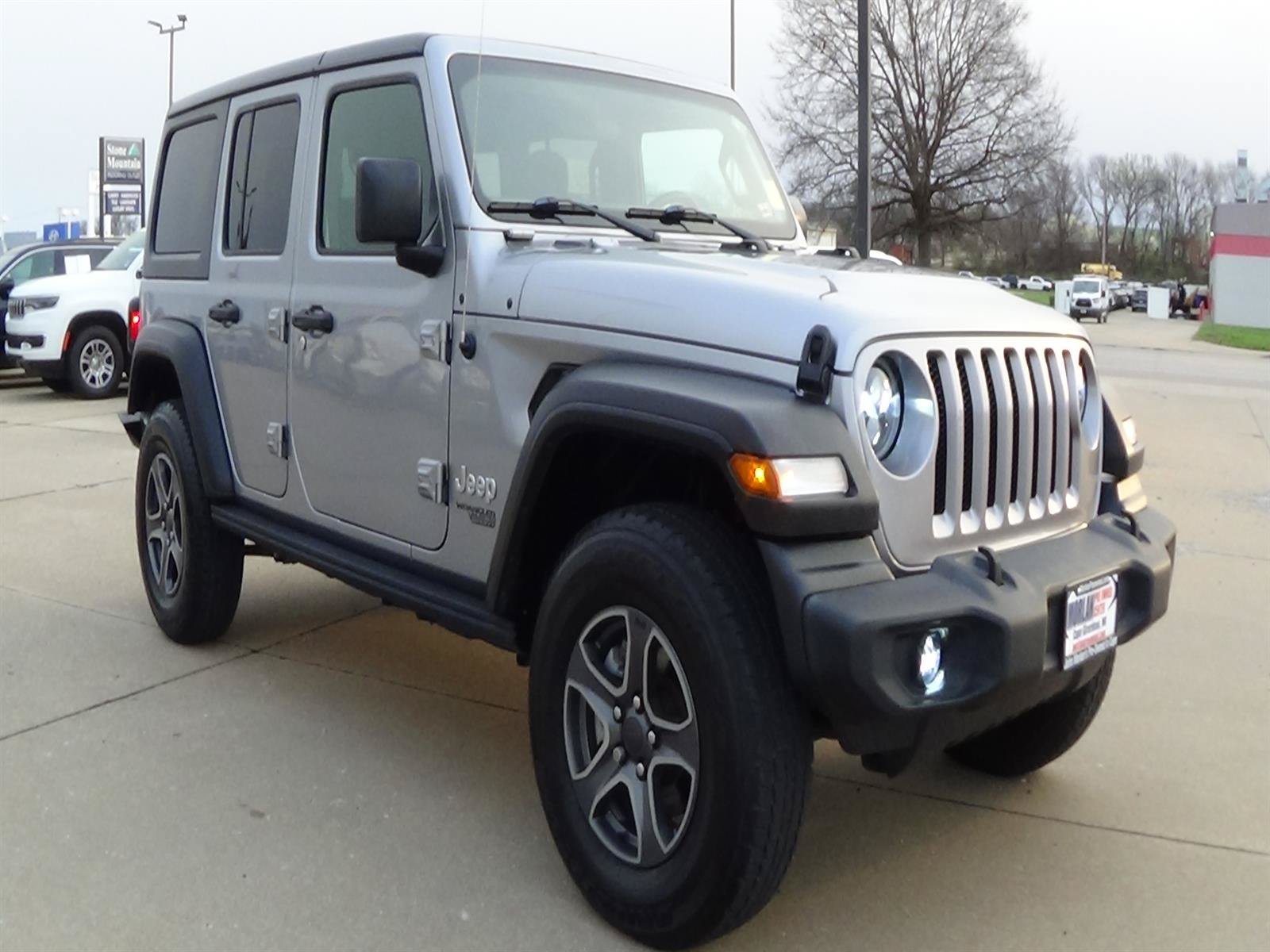 Certified 2019 Jeep Wrangler Unlimited Sport S AWD/4WD image 4
