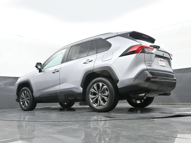 Used 2022 Toyota RAV4 XLE Premium AWD/4WD image 27