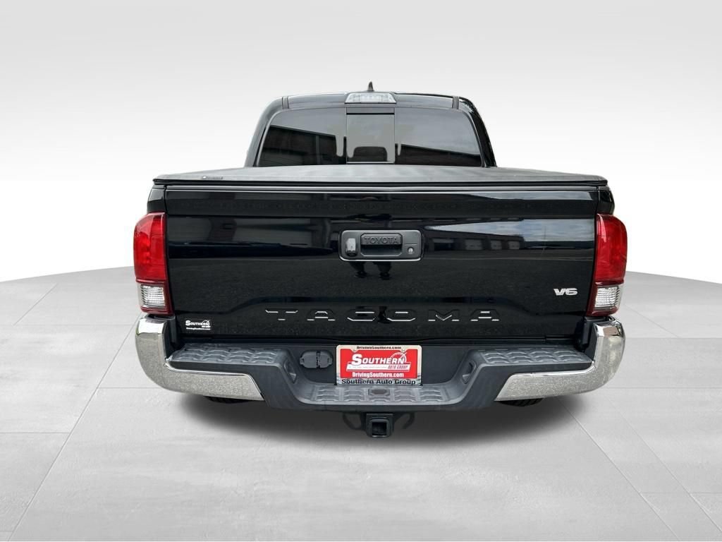 Used 2021 Toyota Tacoma SR5 RWD image 4