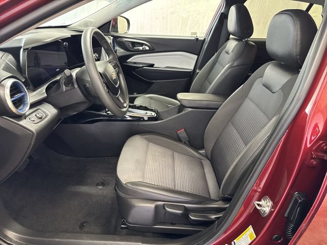 Certified 2024 Chevrolet Trax LT FWD image 10