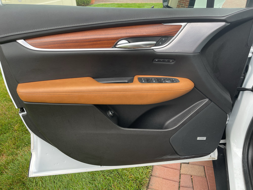 Used 2024 Cadillac XT5 Premium Luxury w/ Technology Package AWD/4WD image 20