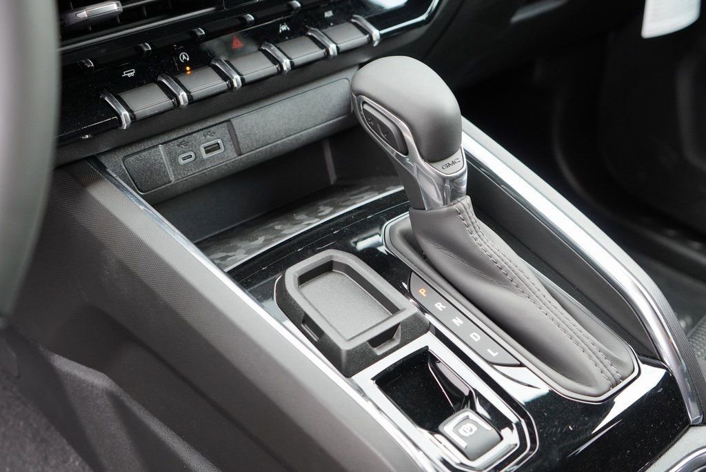 New 2026 GMC Canyon Elevation w/ Convenience Package image 13