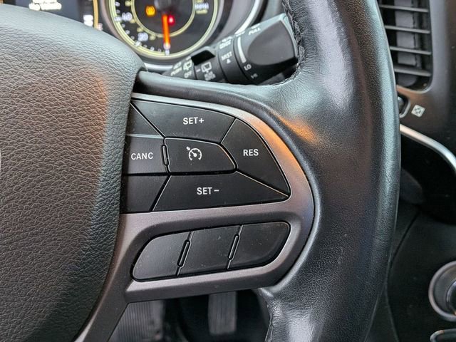 Certified 2019 Jeep Cherokee Latitude Plus w/ Cold Weather Group image 19