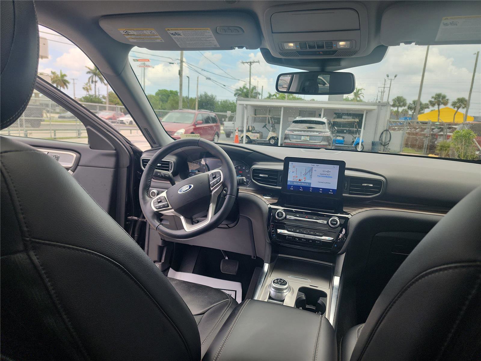 Used 2022 Ford Explorer Limited w/ Equipment Group 301A RWD image 22