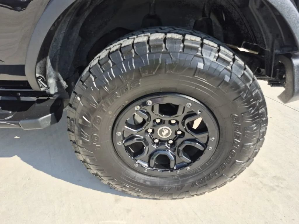 Used 2022 Ford Bronco Outer Banks w/ Sasquatch Package AWD/4WD image 9