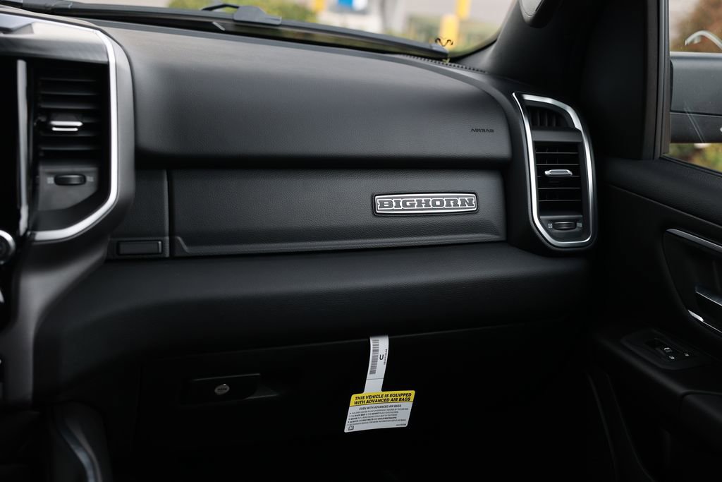 New 2026 RAM 1500 4x4 Crew Cab image 23