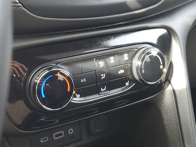 Used 2023 Buick Encore GX Preferred w/ Cold Weather Comfort Package image 19