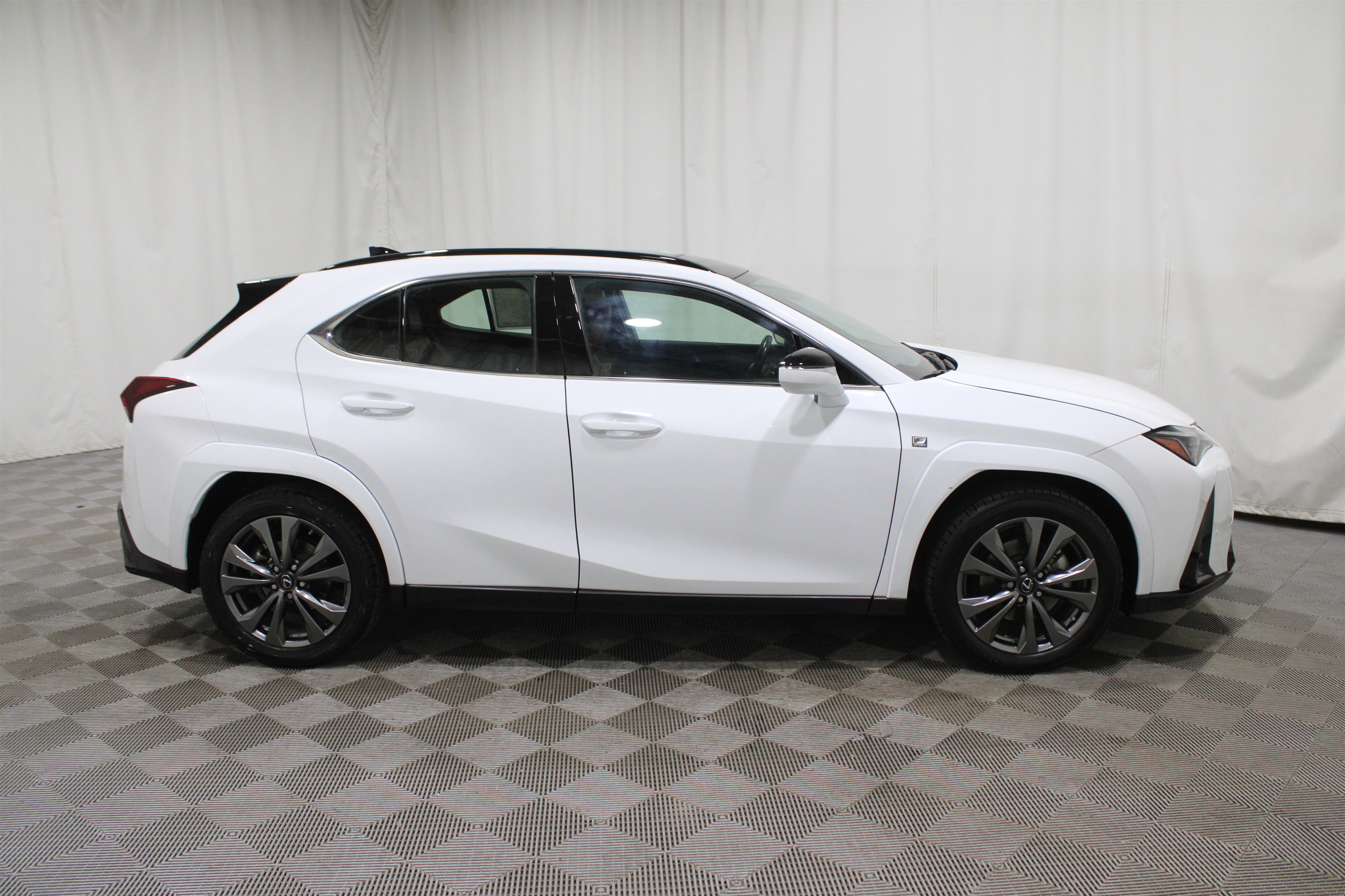 Used 2024 Lexus UX 250h F Sport image 30