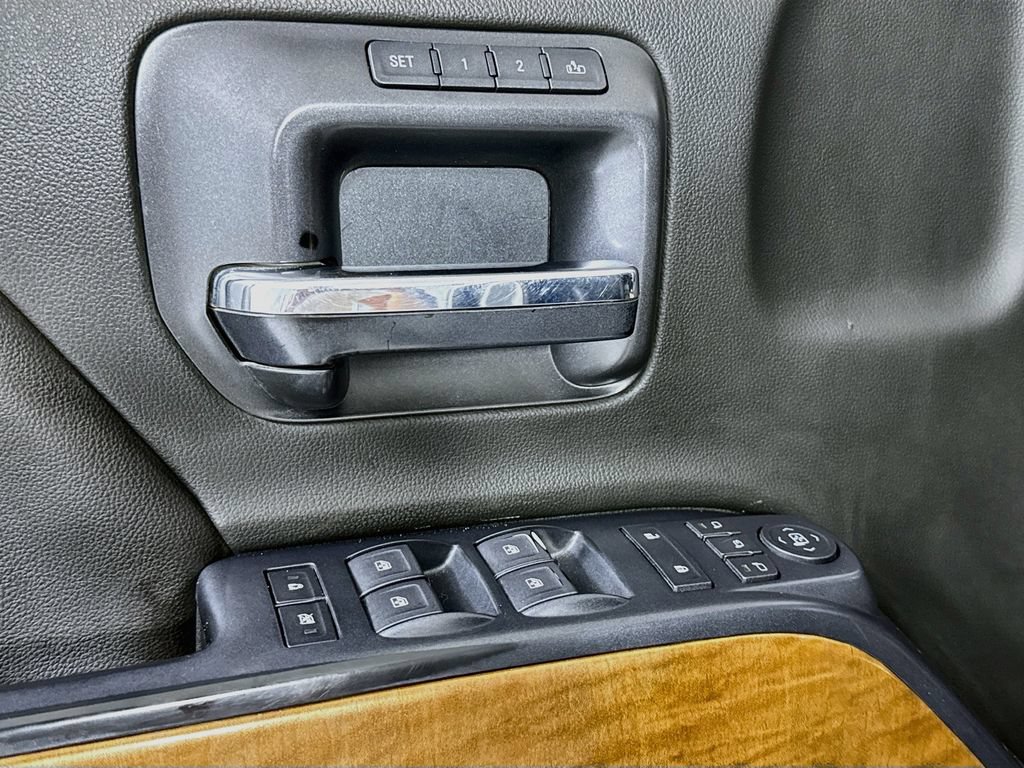 Used 2019 Chevrolet Silverado 3500 LTZ AWD/4WD image 16