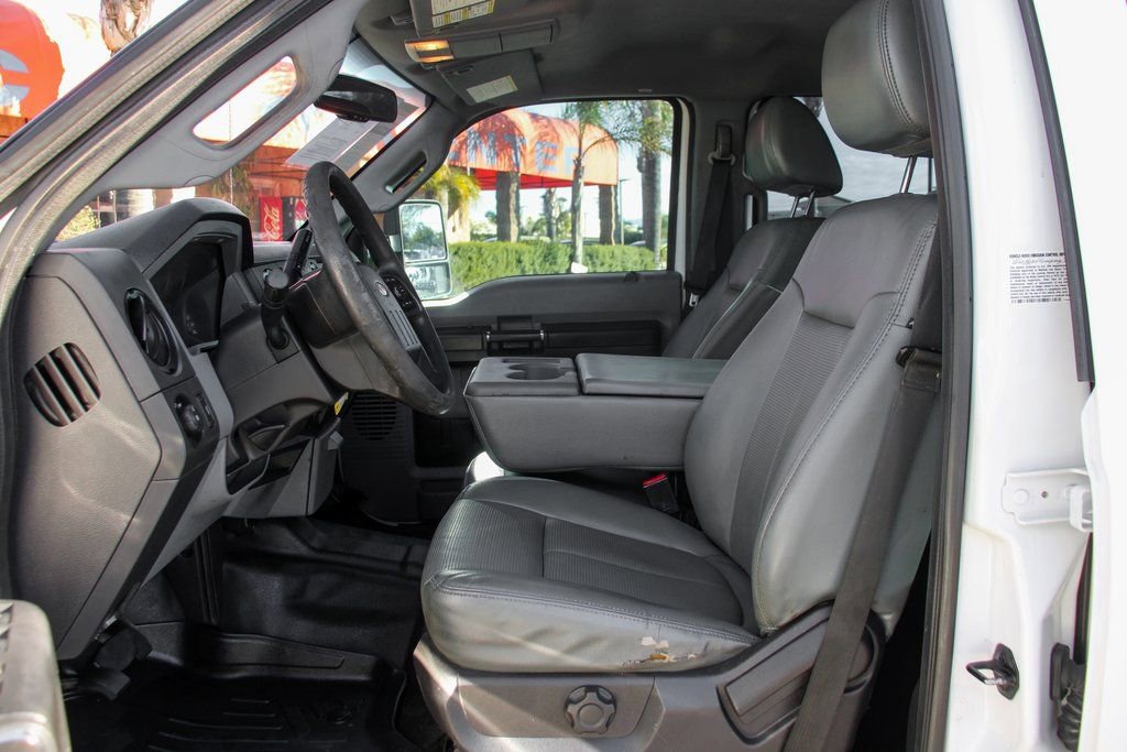 Used 2016 Ford F550 2WD Crew Cab Super Duty image 16