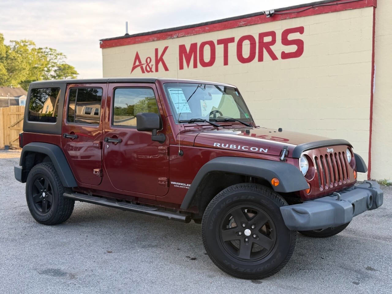 Used 2008 Jeep Wrangler Unlimited Rubicon w/ Dual Top Group