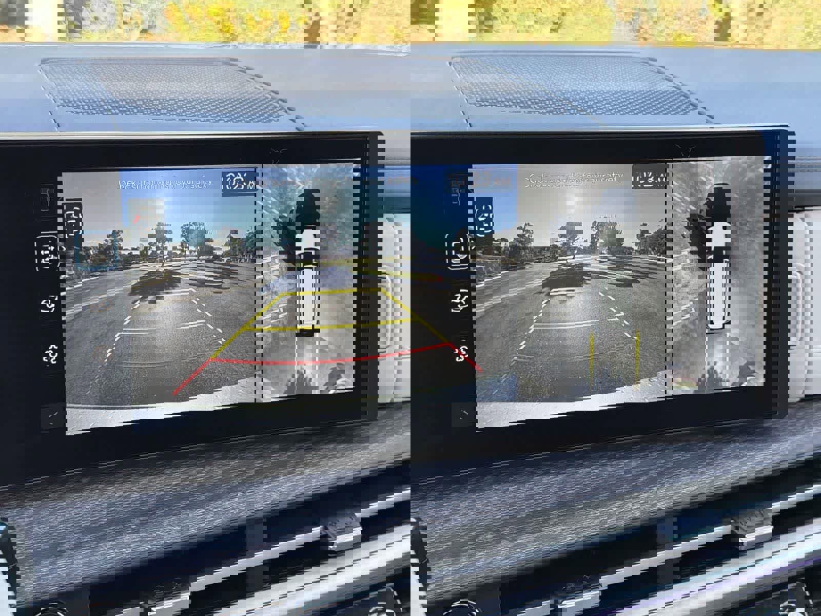 Certified 2025 Hyundai Santa Fe Limited w/ Tow & Go Package image 18