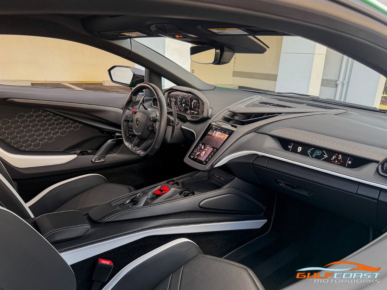 Used 2024 Lamborghini Revuelto image 29