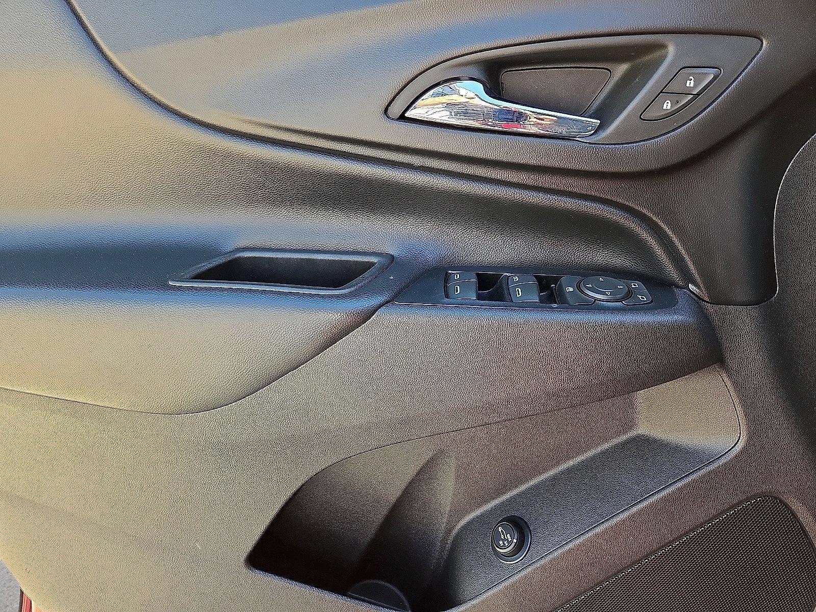Used 2019 Chevrolet Equinox LT FWD image 21