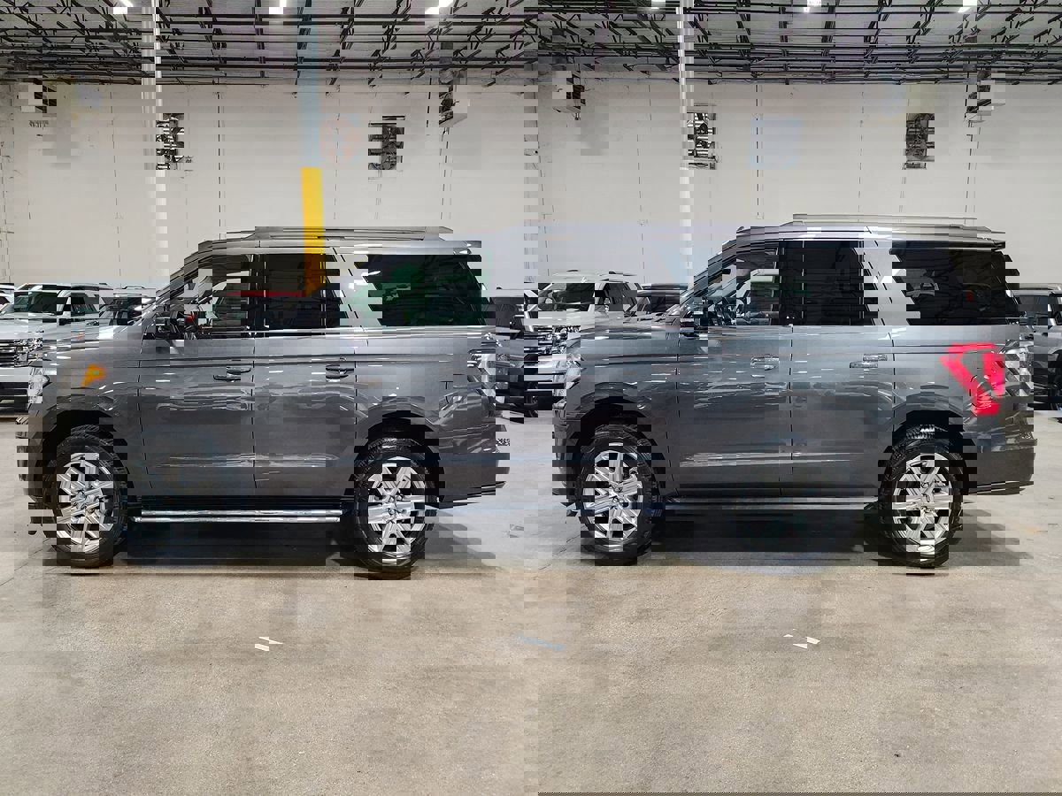 Used 2021 Ford Expedition Max XLT image 7