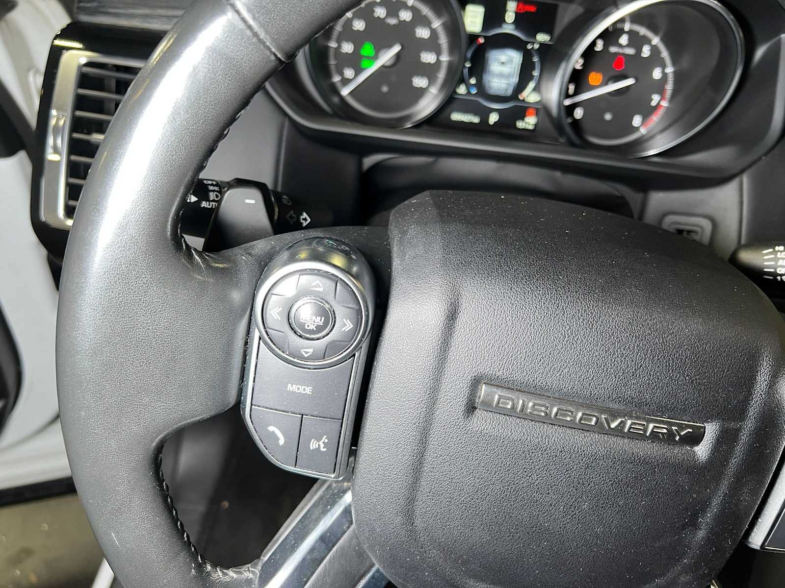 Used 2017 Land Rover Discovery HSE Luxury AWD/4WD image 27