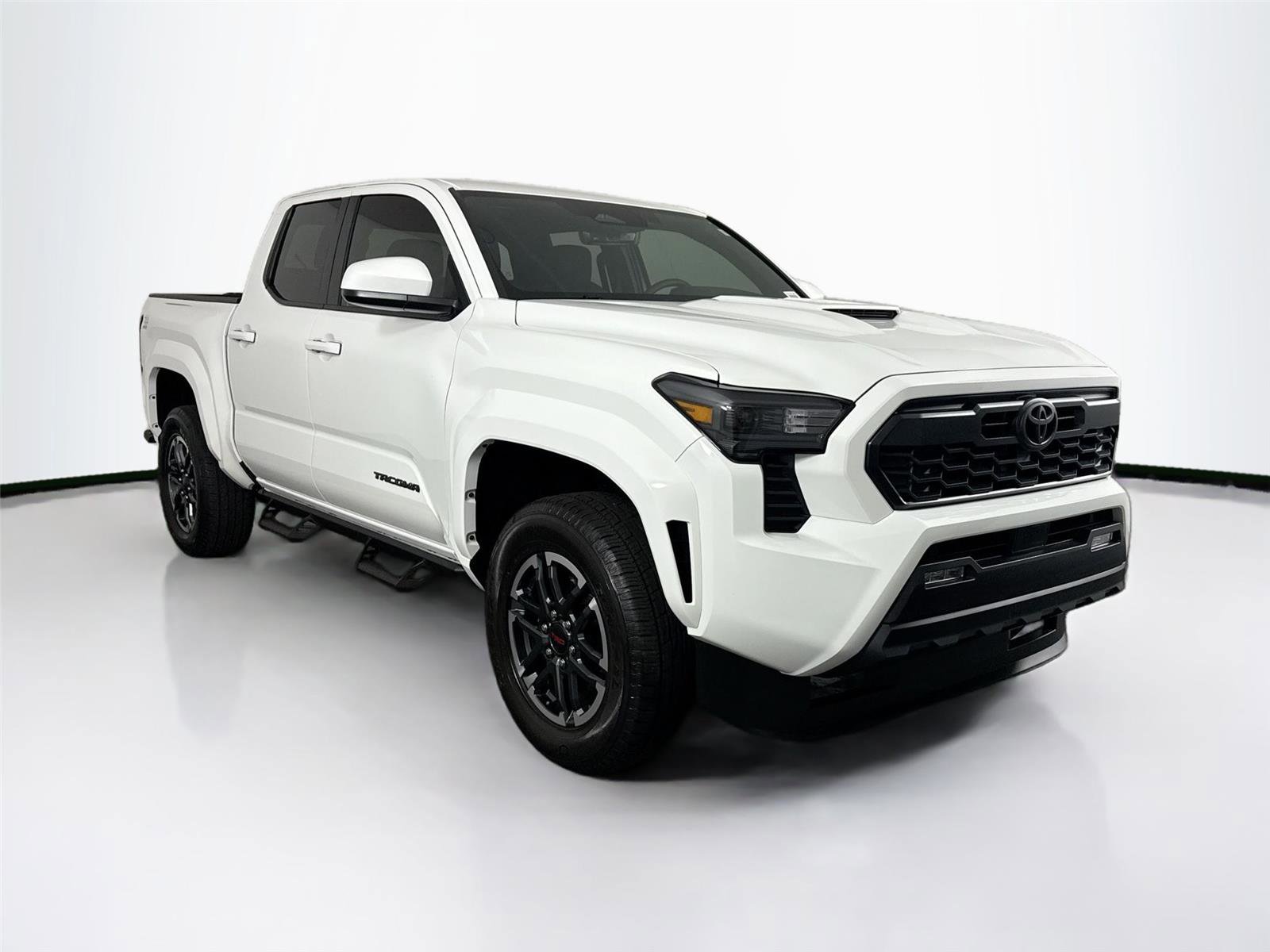 Certified 2025 Toyota Tacoma TRD Sport image 9
