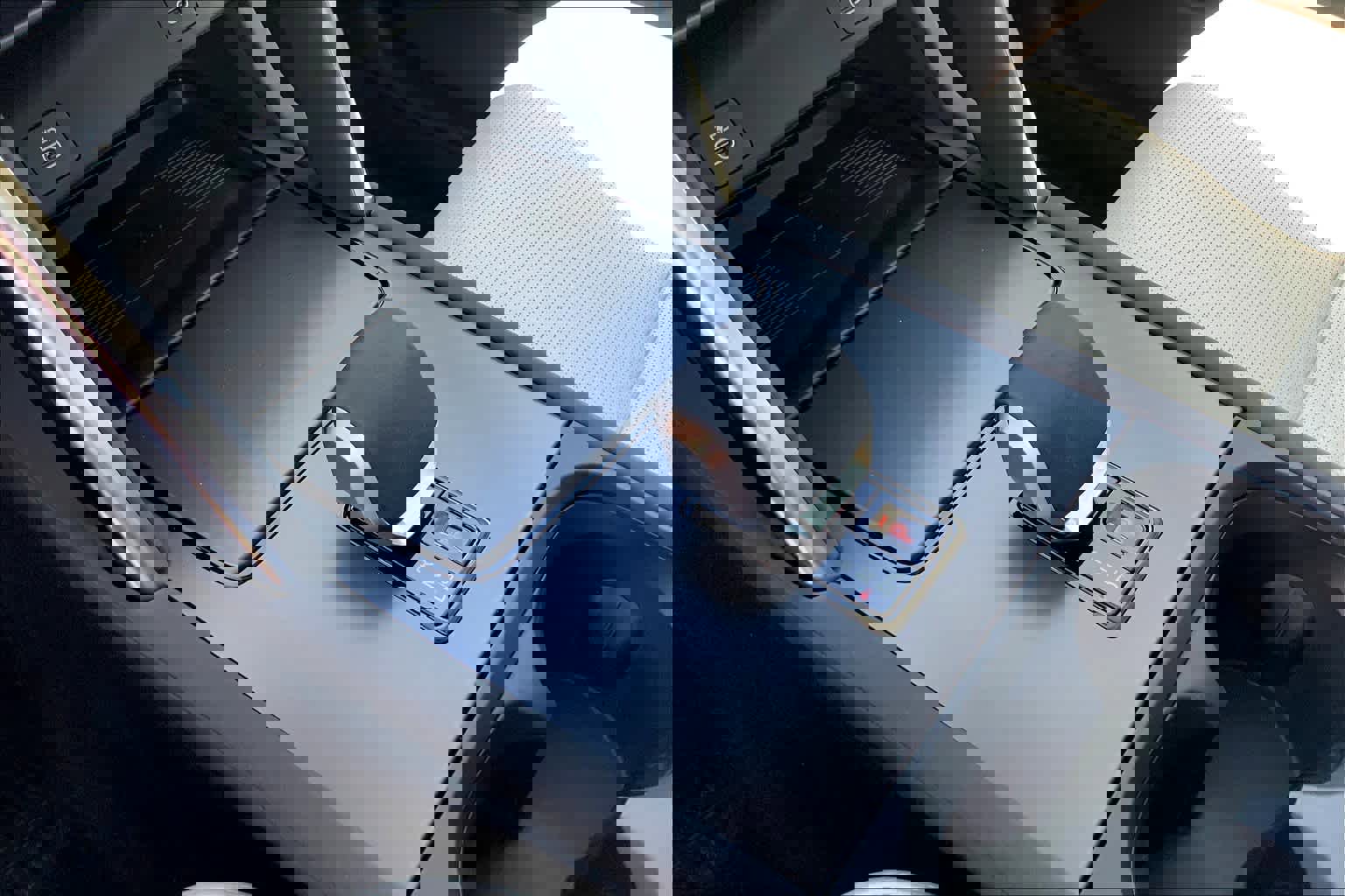 Used 2025 Land Rover Discovery Sport S image 7