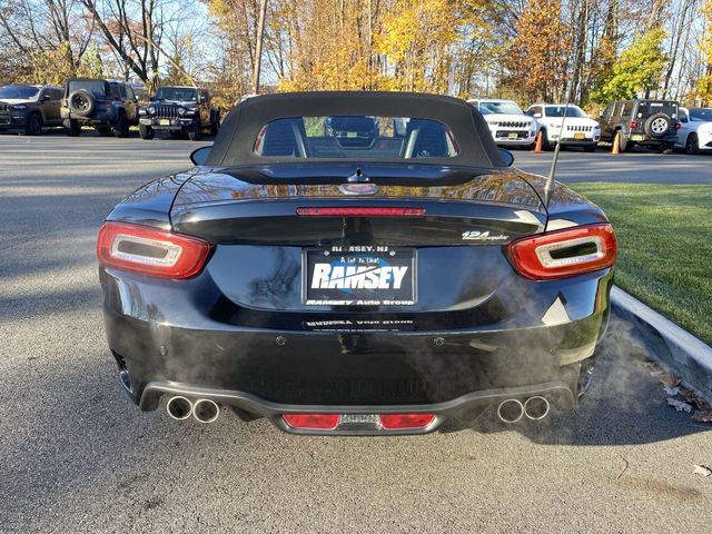Used 2018 FIAT 124 Spider Abarth w/ Convenience Group RWD image 6