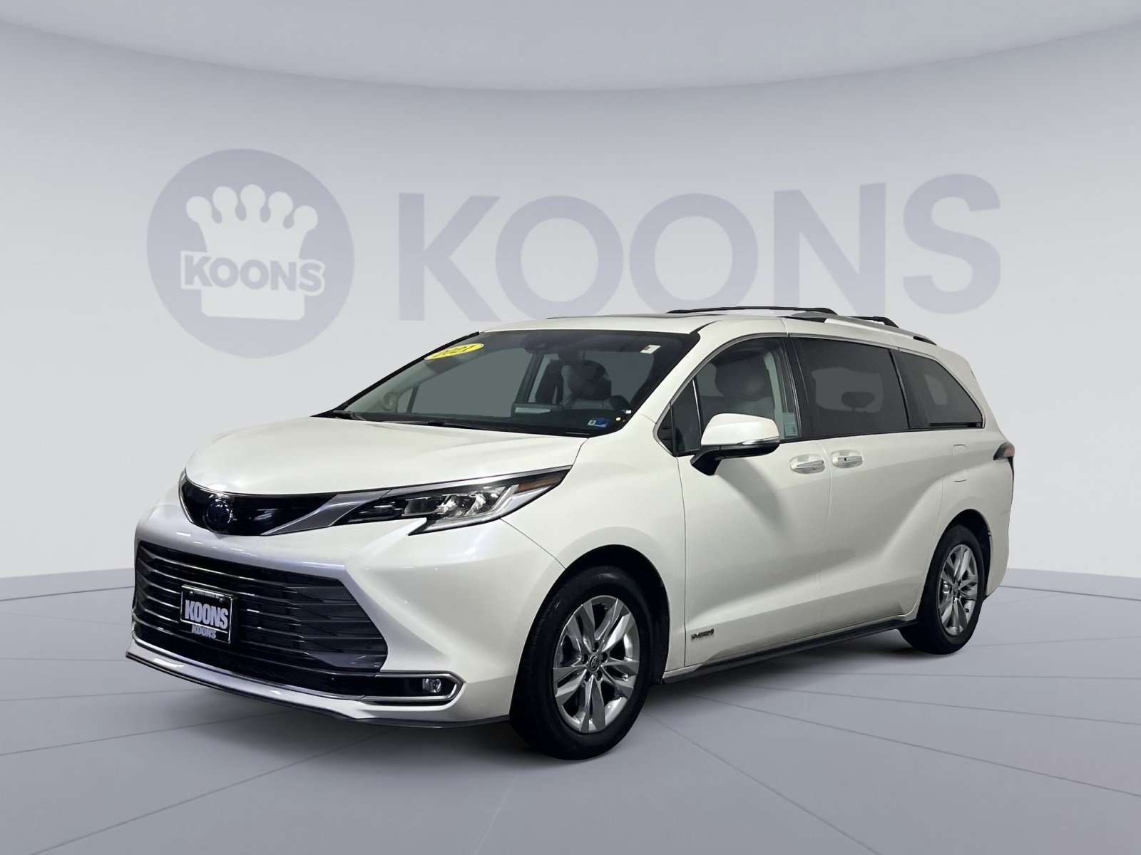 Used 2021 Toyota Sienna Limited FWD image 5