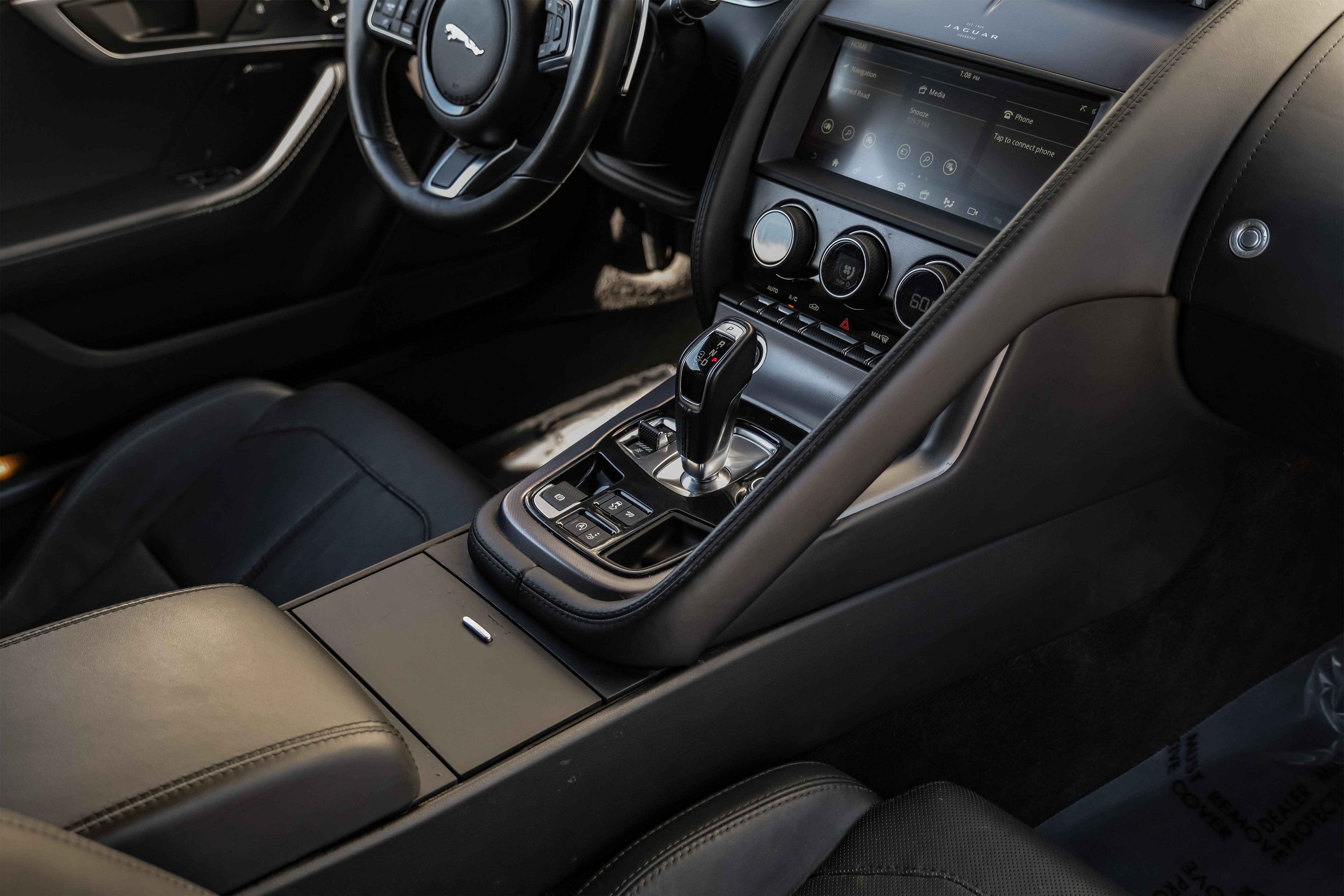 Used 2021 Jaguar F-TYPE Coupe image 21