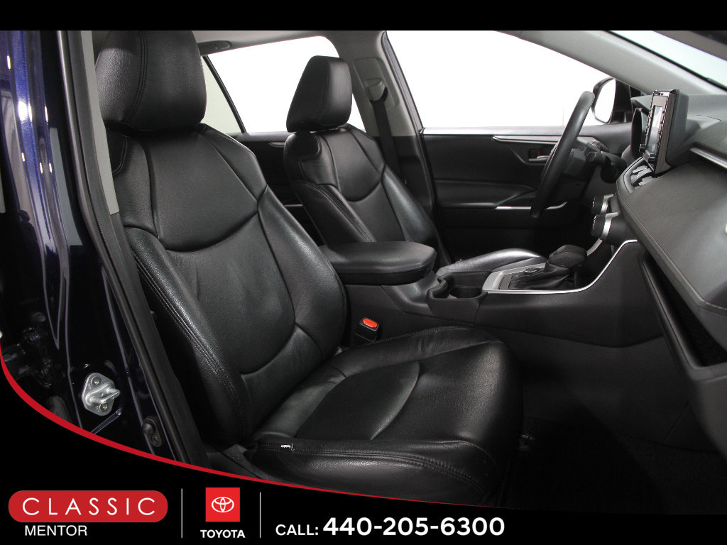 Certified 2020 Toyota RAV4 XLE w/ Convenience Package AWD/4WD image 16