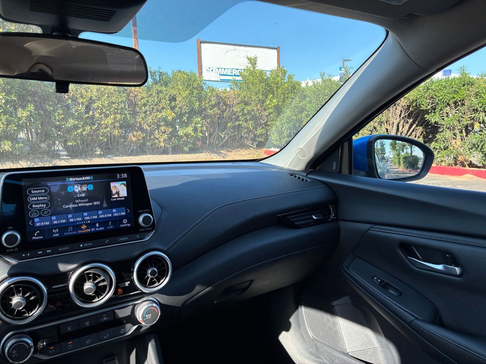 Used 2025 Nissan Sentra SV image 33