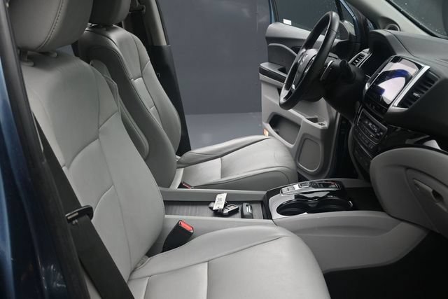 Used 2017 Honda Pilot Touring image 20