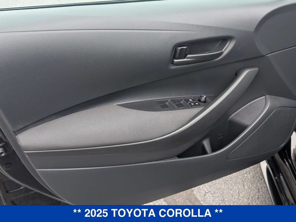 Used 2025 Toyota Corolla LE w/ LE Premium Package FWD image 10