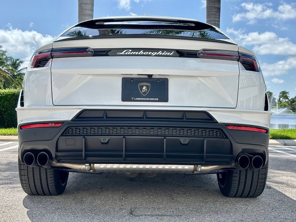 Used 2024 Lamborghini Urus S AWD/4WD image 8