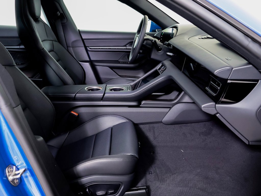 New 2025 Porsche Taycan image 8