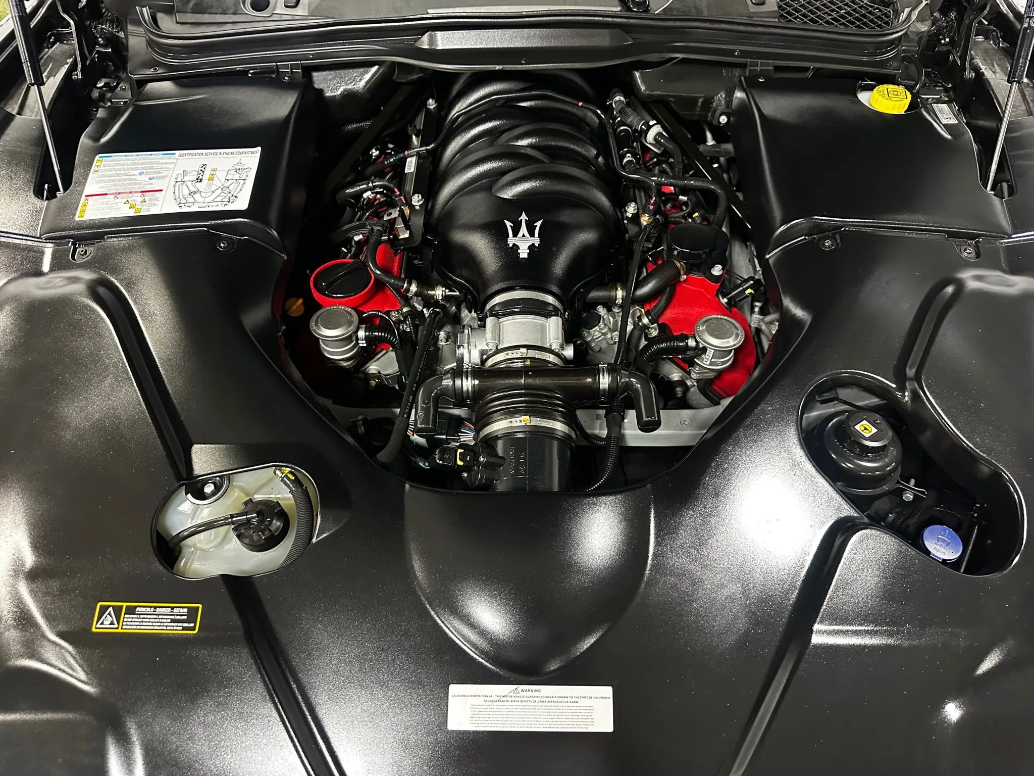 Used 2018 Maserati GranTurismo Sport image 21