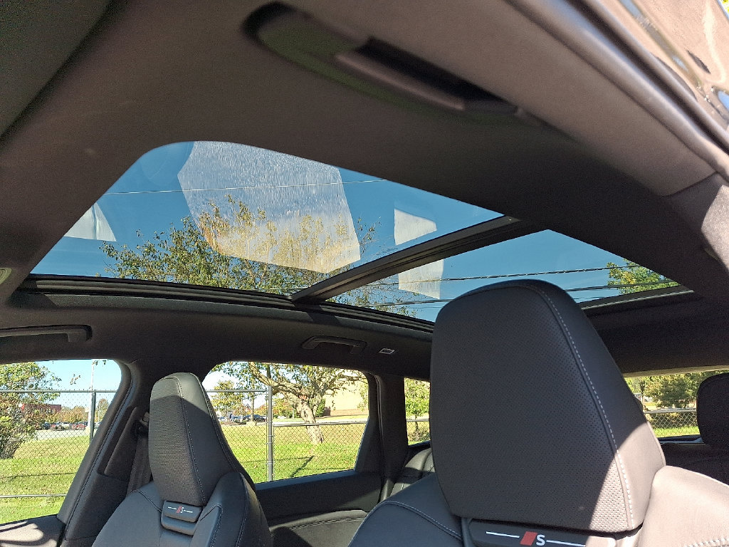 Certified 2025 Audi SQ6 e-tron Prestige AWD/4WD image 15