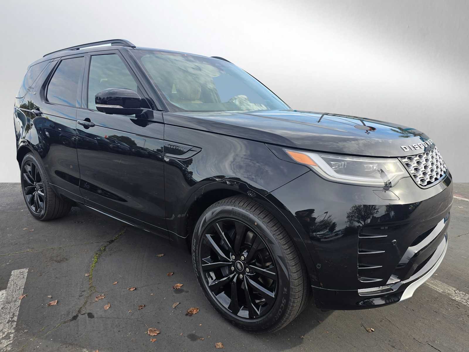New 2026 Land Rover Discovery Limited Edition AWD/4WD image 7
