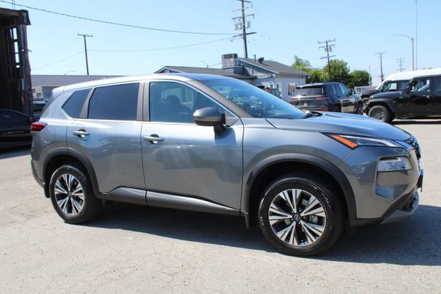 Used 2023 Nissan Rogue SV FWD image 3