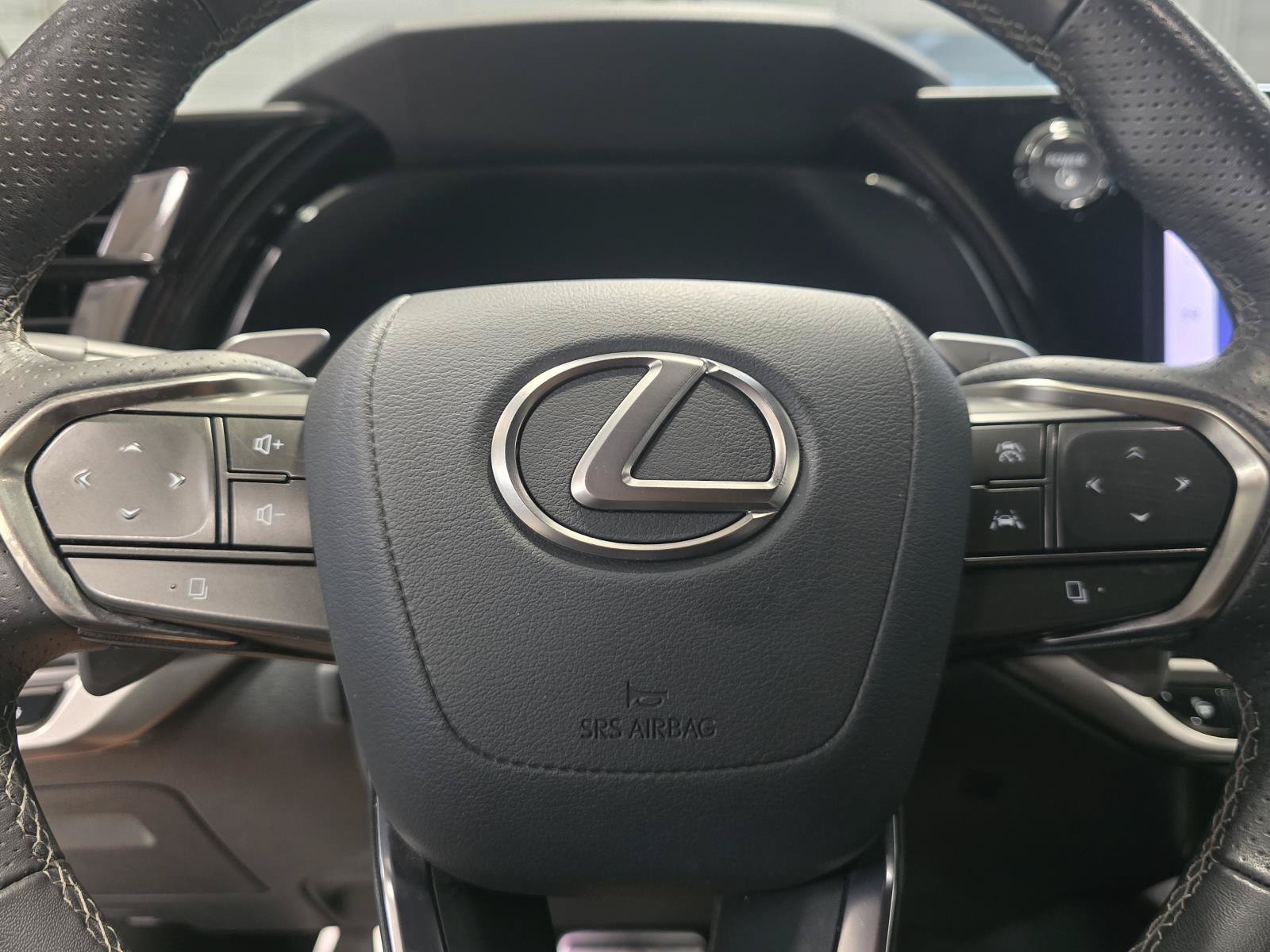 Used 2023 Lexus RX 500h F Sport w/ Accessory Package (Z1) AWD/4WD image 12