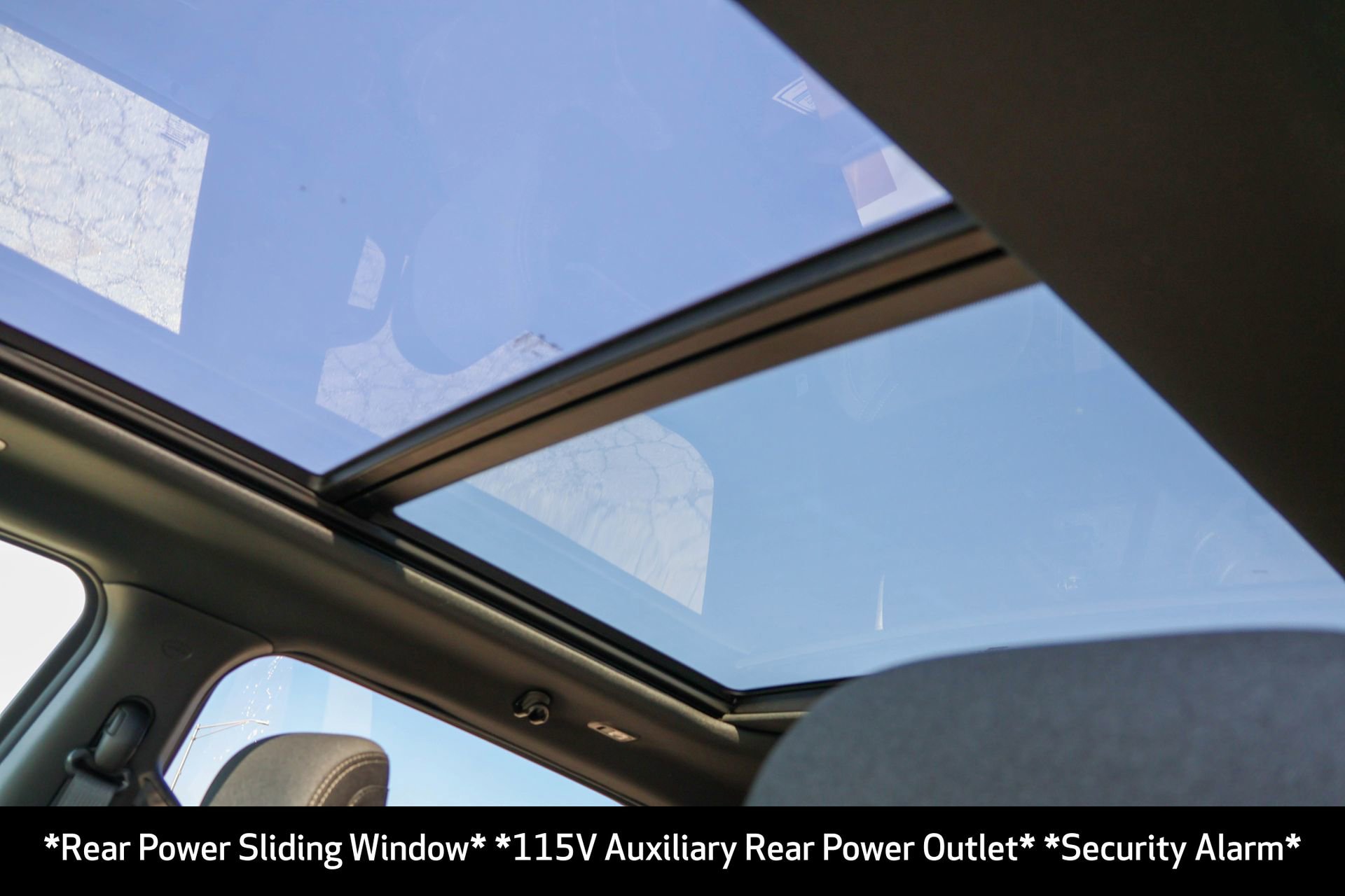 New 2026 RAM 1500 4x4 Crew Cab image 9