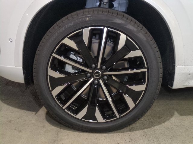 New 2026 Volvo XC90 B6 Ultra w/ Protection Package AWD/4WD image 10