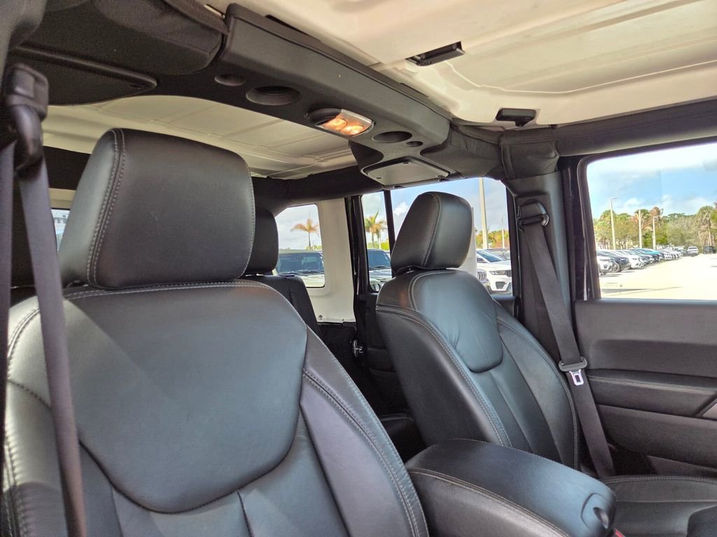 Used 2018 Jeep Wrangler Altitude image 11
