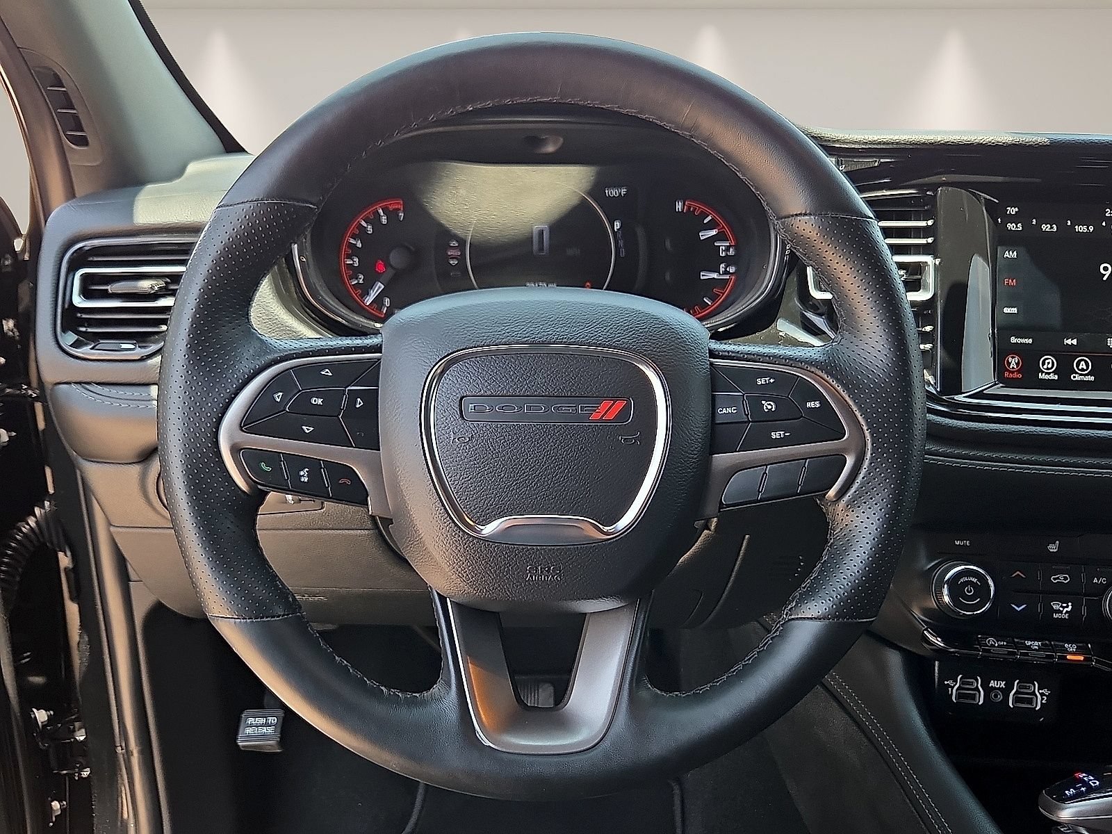 Used 2024 Dodge Durango SXT w/ SXT Blacktop Group RWD image 14