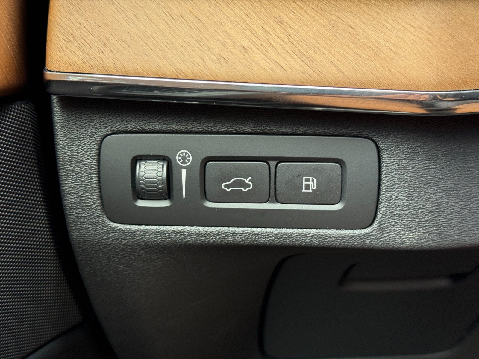 Used 2021 Volvo XC90 T8 Inscription Expression w/ Protection Package Premier AWD/4WD image 18