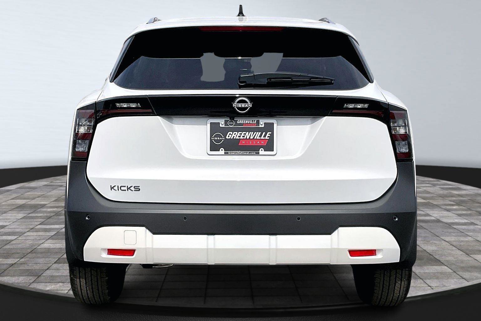 New 2026 Nissan Kicks SV FWD image 5