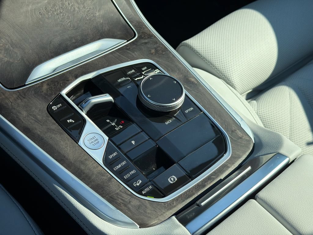 Used 2025 BMW X5 xDrive40i AWD/4WD image 27